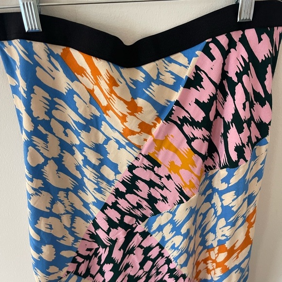 Anthropologie Vibrant Abstract Midi Skirt - Picture 4 of 7